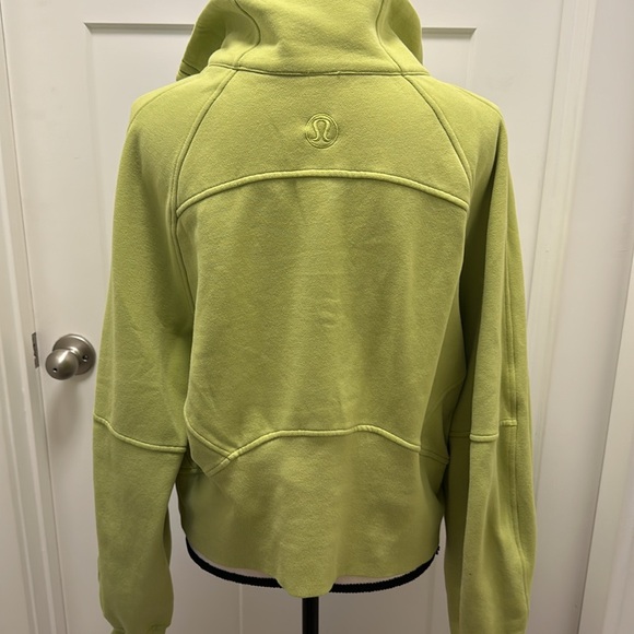 NWOT Lululemon Scuba Sweater in Wasabi - Picture 4 of 5